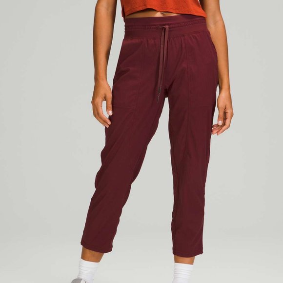 lululemon athletica Pants - Lululemon Dance Studio Crop Pant sz 8 Red Merlot